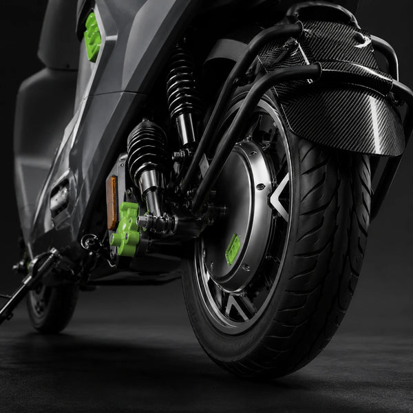 SHOCK-ABSORBING ALLOY HUB WHEELS