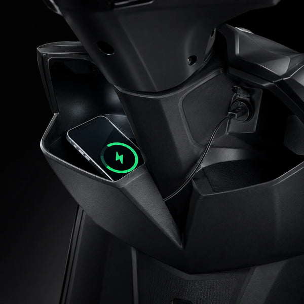 INTEGRATED USB PHONE CHARGER